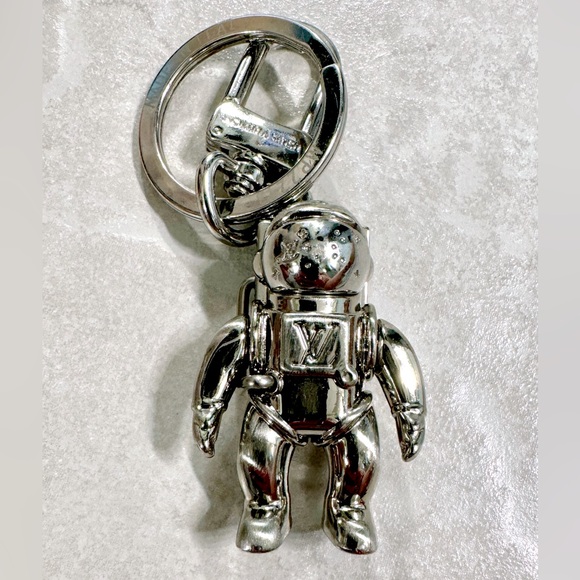 Louis Vuitton アストロノーツキーホルダー Louis Vuitton Novelty Silver Spaceman Astronaut Key ring wz
